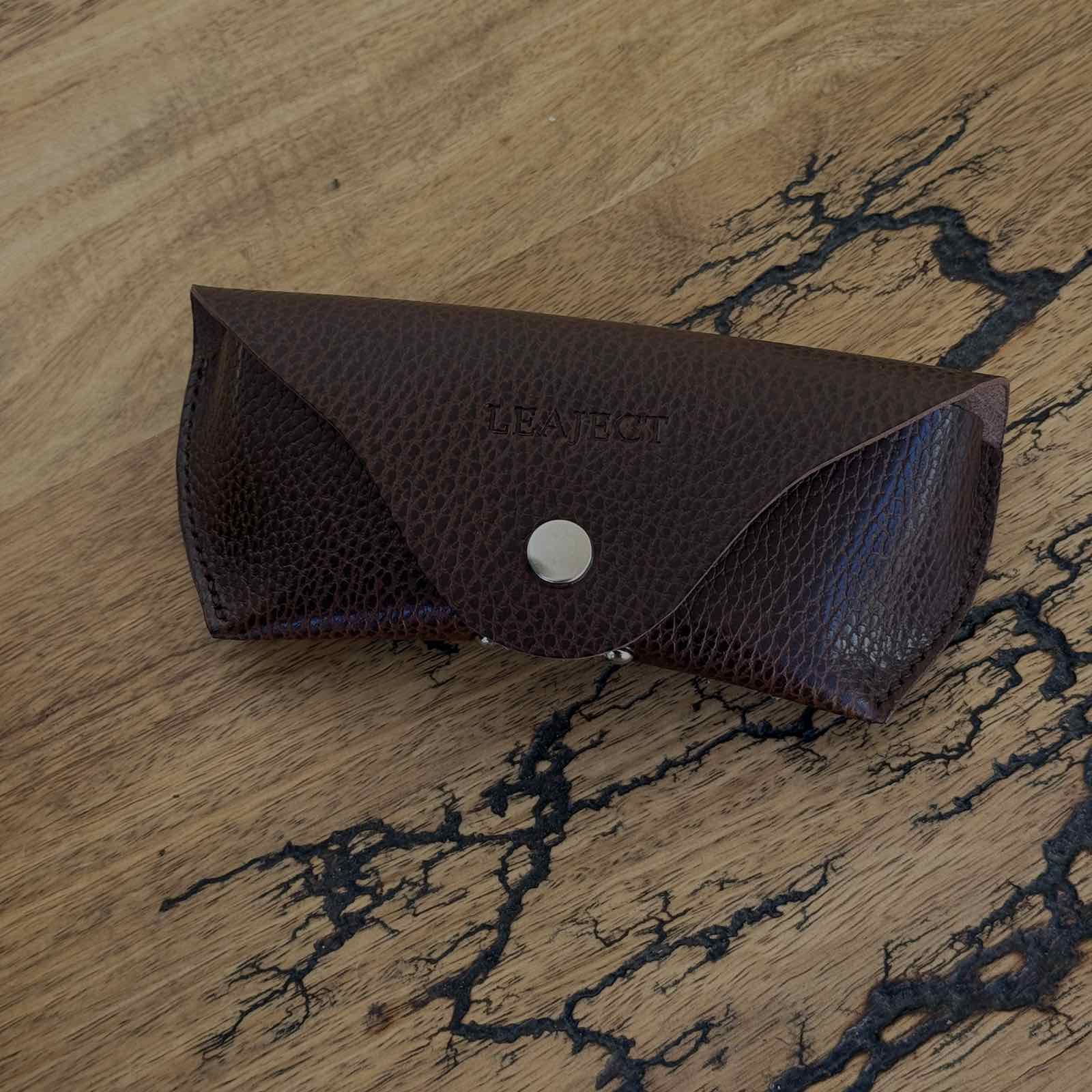 Δερμάτινη θήκη γυαλιών